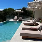 Thalassasense Lourdata Villa