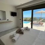 Thalassasense Lourdata Villa *