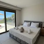 Villa Thalassasense Lourdata *
