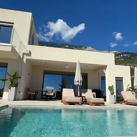 Villa Thalassasense Lourdata *