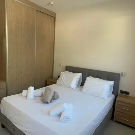 Thalassasense Lourdata Villa *