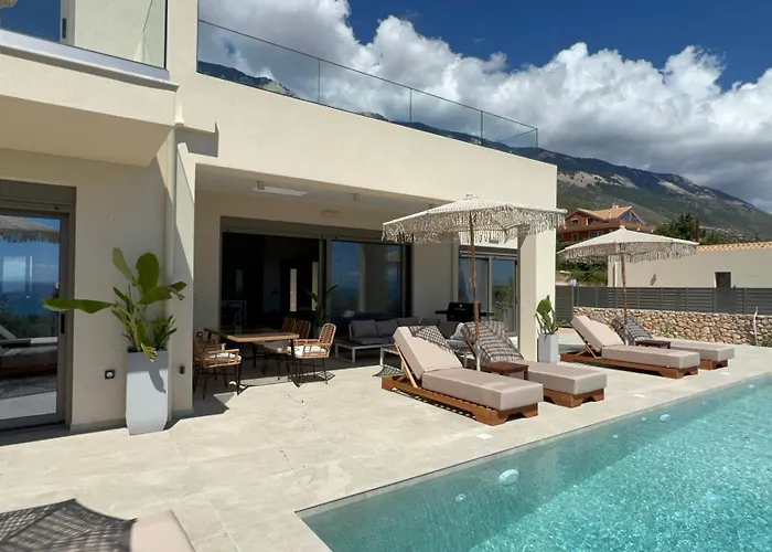 Thalassasense Lourdata Villa