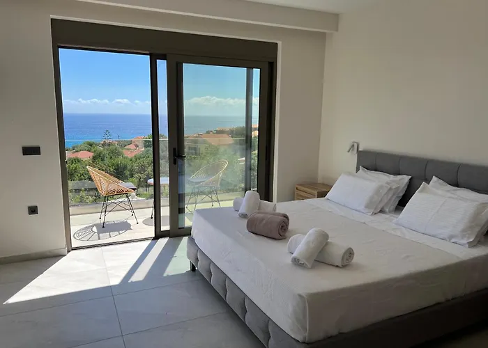 Villa Thalassasense Lourdata