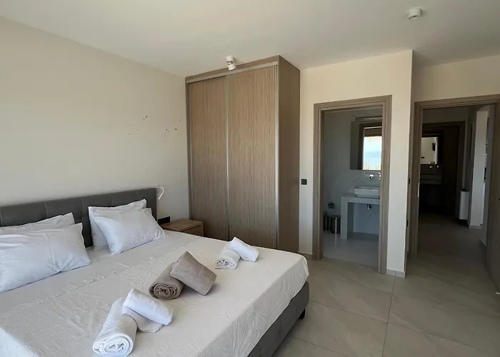 Thalassasense Lourdata Villa Lurdáta