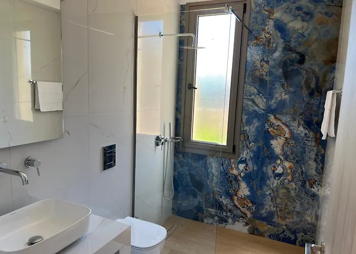 Thalassasense Lourdata Villa