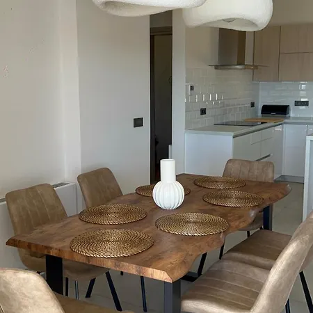 Thalassasense Lourdata *