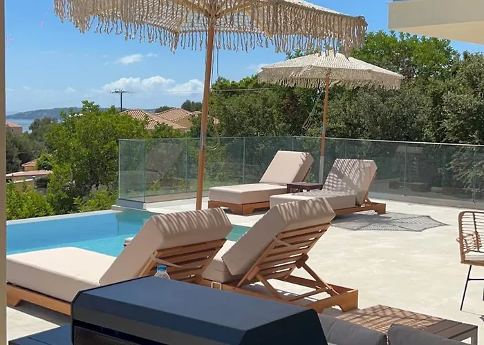 Thalassasense Lourdata Villa *
