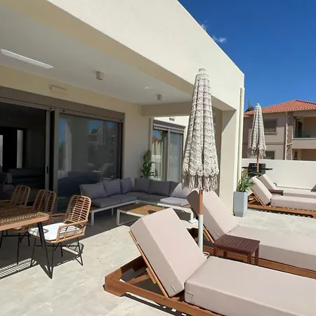 Thalassasense Lourdata *