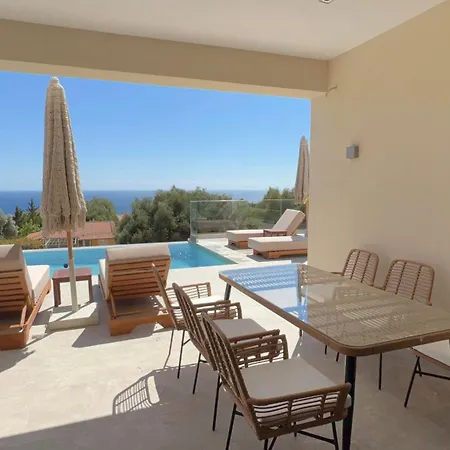 Villa Thalassasense Lourdata